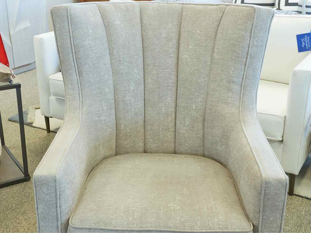 Contemporary Swivel Chair in Textured Oatmeal