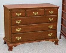Mahogany 6-Drawer Dresser with Brass Pulls