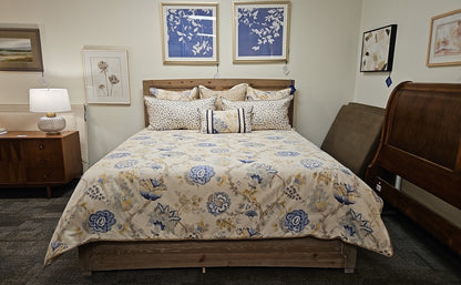 Vaughan Bassett 'Transitions' King Bed