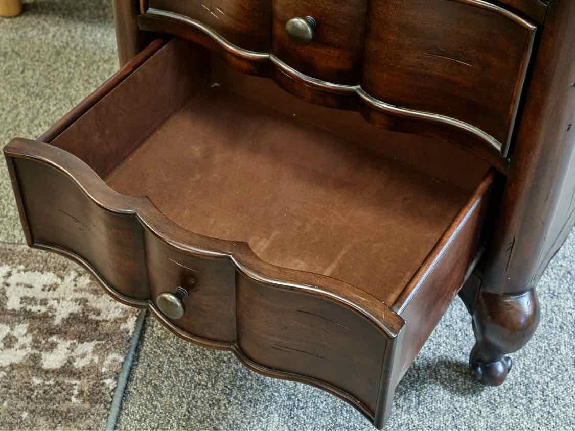 Hooker Furniture Jewelry Chest in Dark Cherry Finish