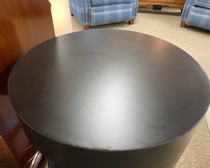 Noir Eclipse Round Side Table in Matte Black