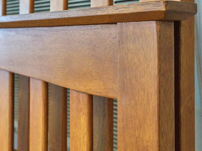 Queen Slat Bed in Cherry