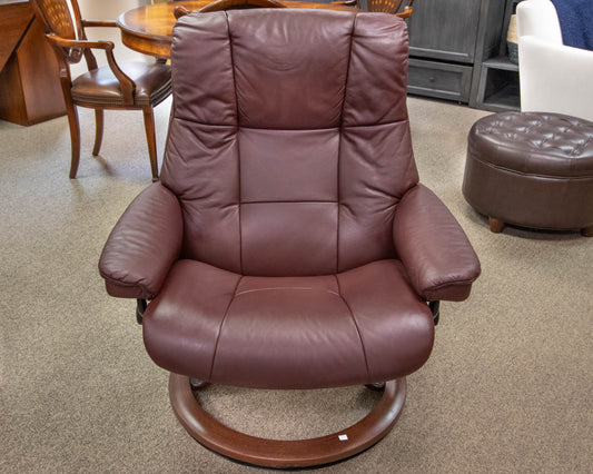 Ekornes Stressless Mayfair Large Recliner & Ottoman in Merlot Leather
