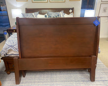 Bench Made Solid Cherry Finish Queen Bed