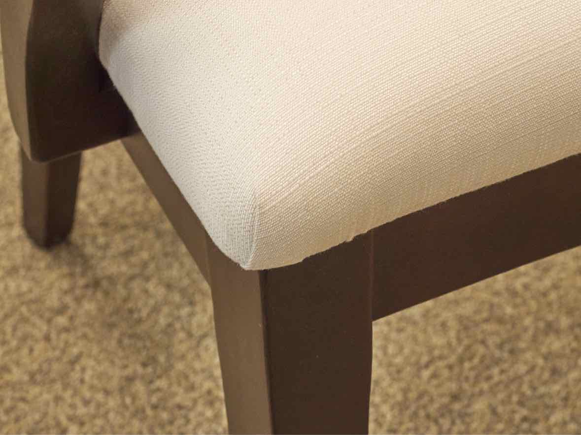 Gat Creek Sabin 84" Extension Dining Table in Maple  & Set of 6 Thea Chairs