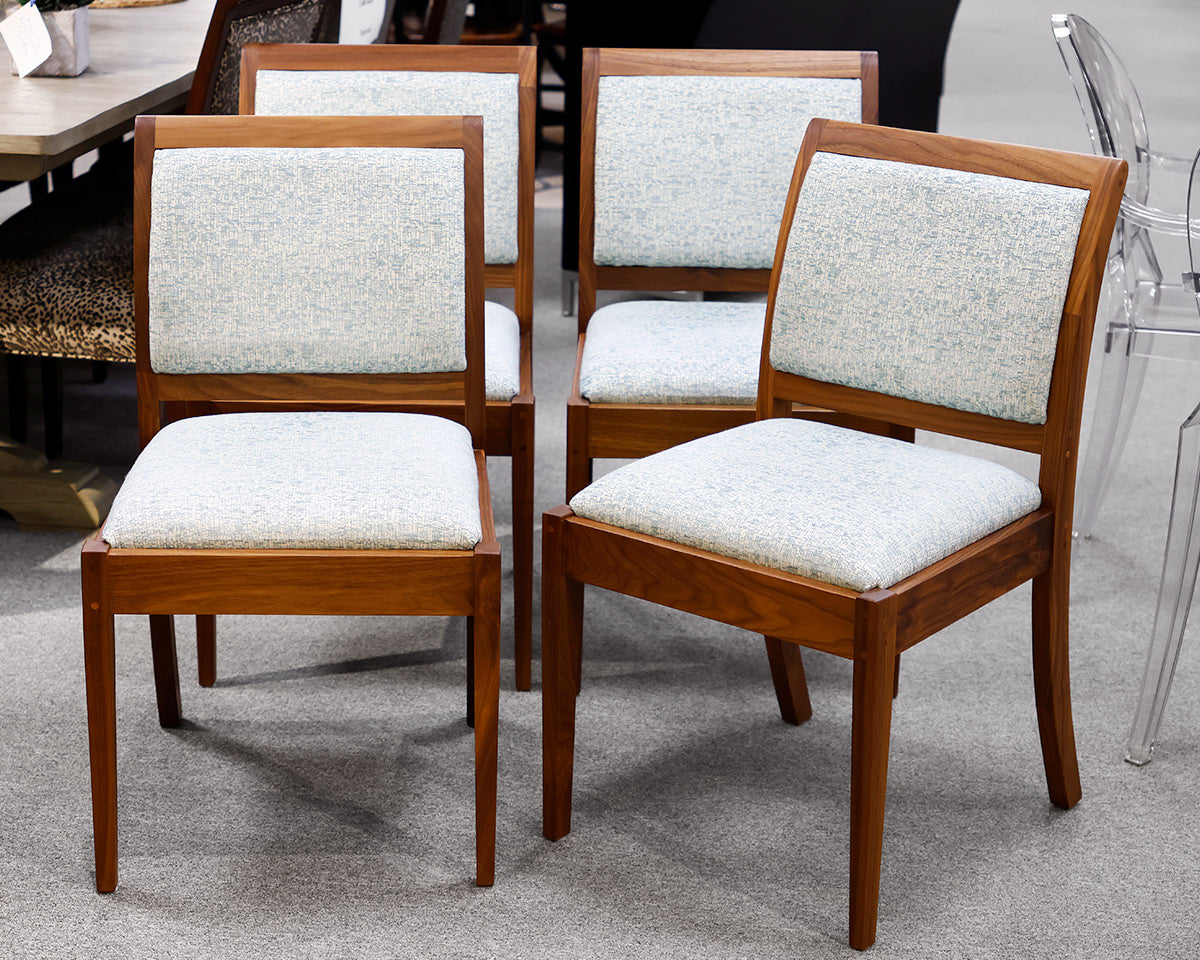 Set of 4 'Bridgewater' Pompanoosuc Mills Dining Chairs