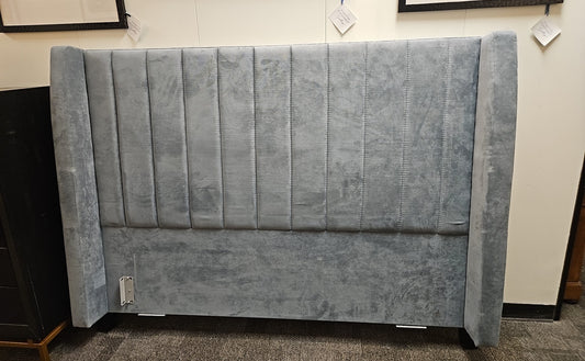 'Dharma' Channel Tufted Light Blue Queen Bed