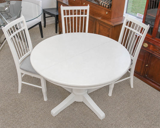 White Round Pedestal Table & Set of 6 Spindle Back Chairs