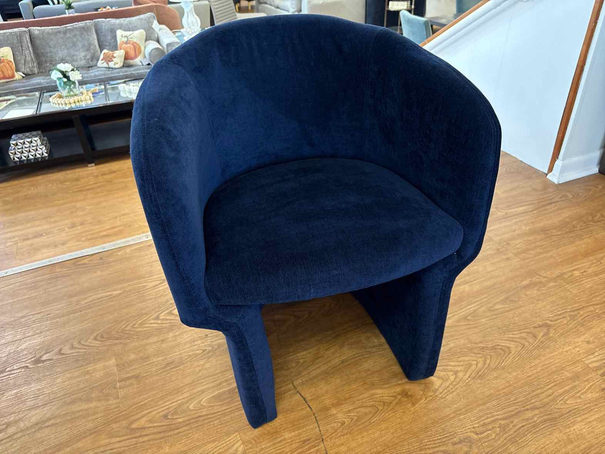 Set of 4 Nuevo 'Clementine' Dining Chairs