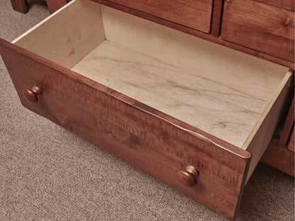 Vaughan Bassett  'Solids' Maple 8 Drawer Dresser
