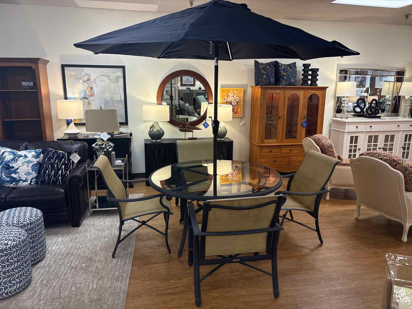 Brown Jordan Outdoor Dining Set