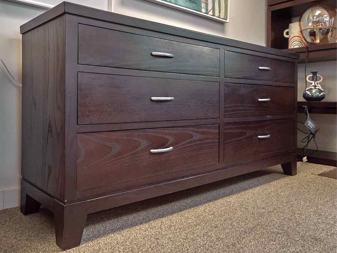 Ethan Allen Double Dresser in Espresso Finish Oak