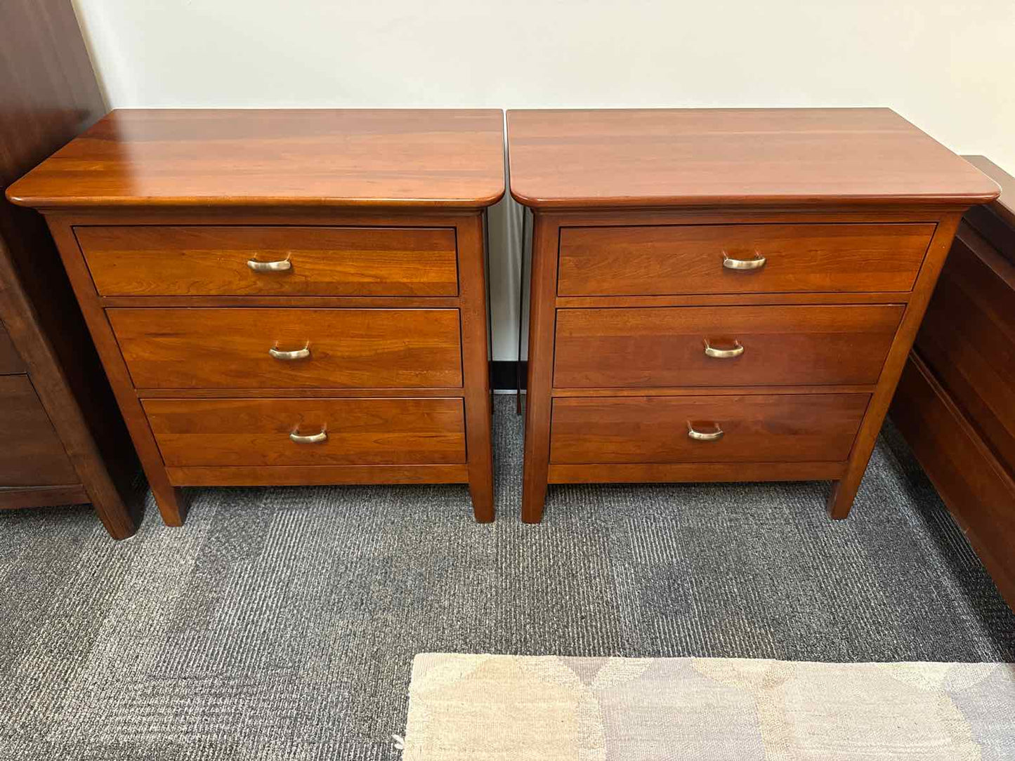 Kincaid Pair of 'Park' Cherry Nightstands