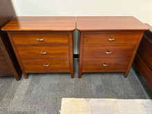 Kincaid Pair of 'Park' Cherry Nightstands