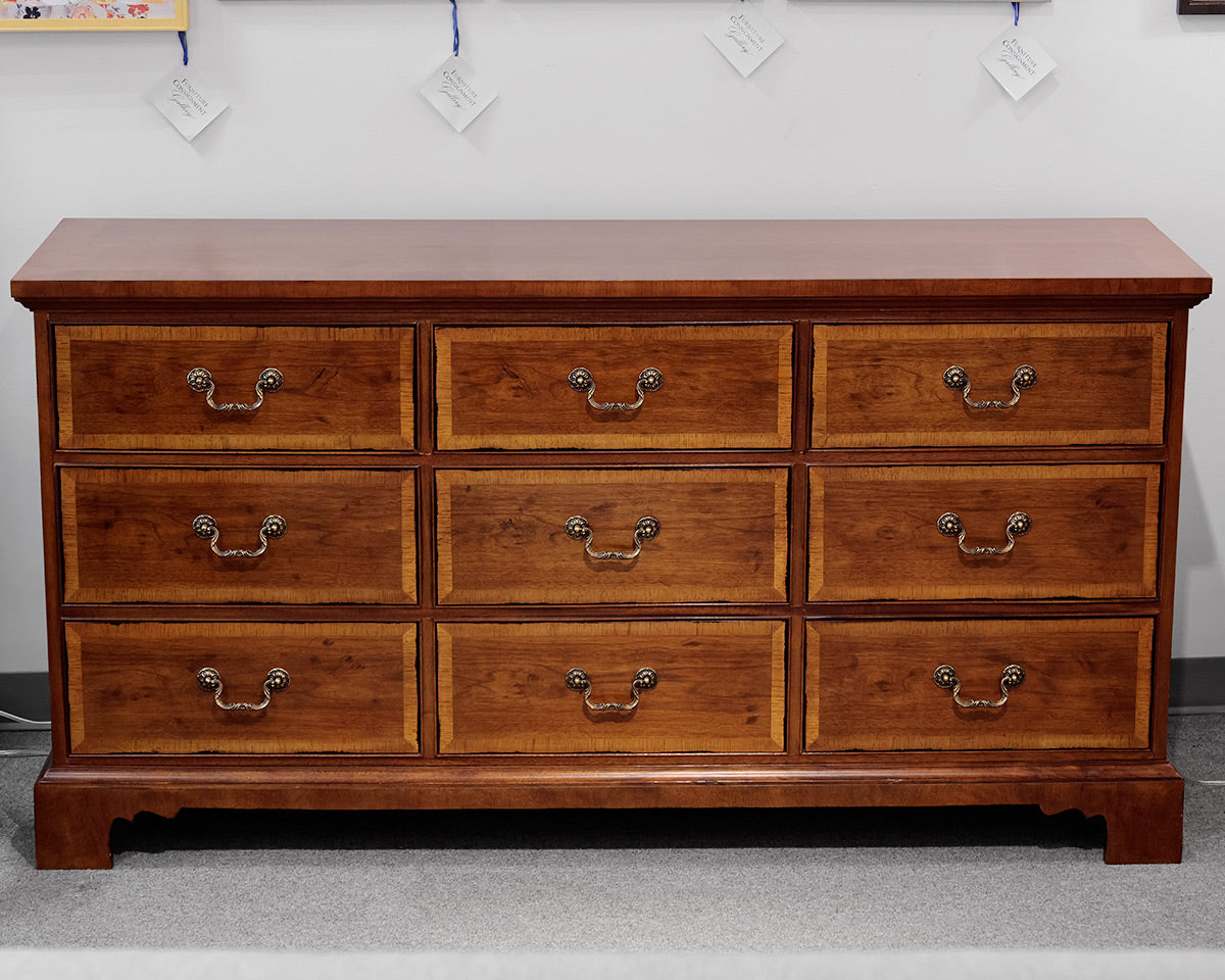 Henredon 9 Drawer Ashton Court Dresser