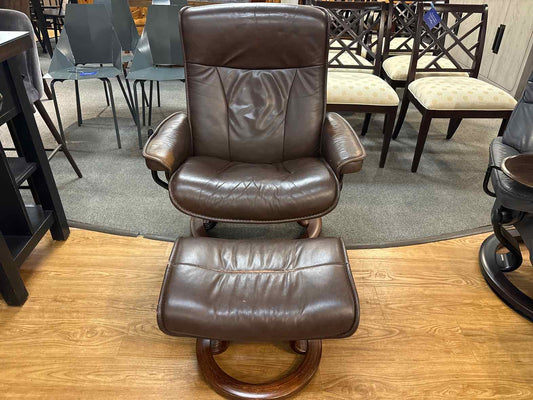 Ekornes Stressless 'Consul' Recliner w/ Ottoman