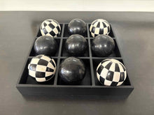 3D Sphere Tic-Tac-Toe with Black Board