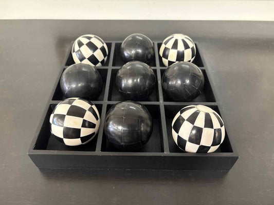 3D Sphere Tic-Tac-Toe with Black Board