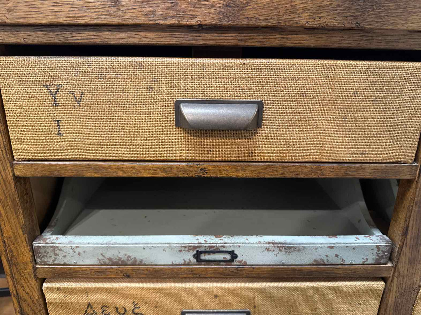 Vanguard 'Teague' Apothecary Console