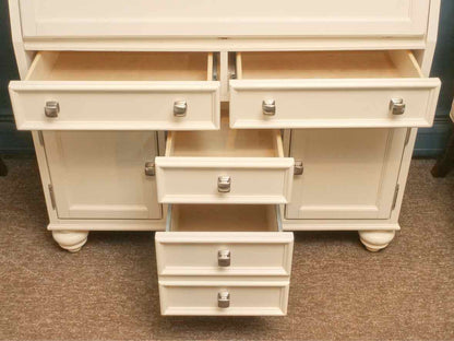 American Drew Ivory Finish 3 Drawer 1 File Drawer  2 Doos Secretary Desk