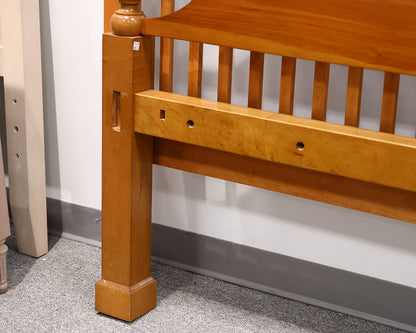 Eldred Wheeler Pencil Post Queen Bed