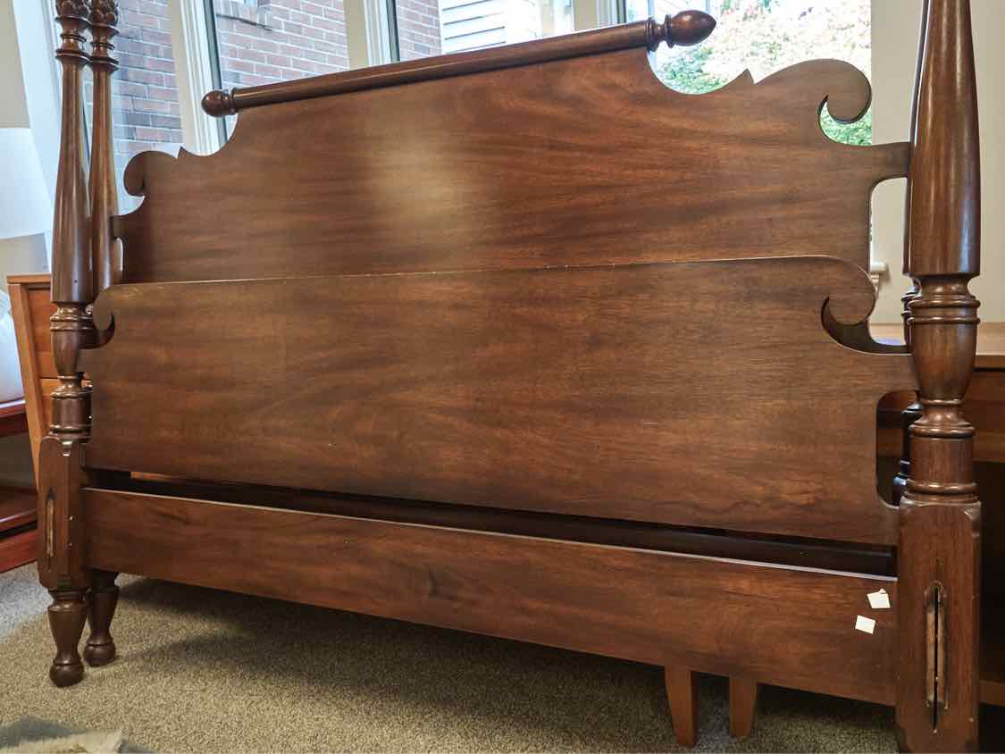 Henkel Harris Mahogany Four Poster Queen Bed