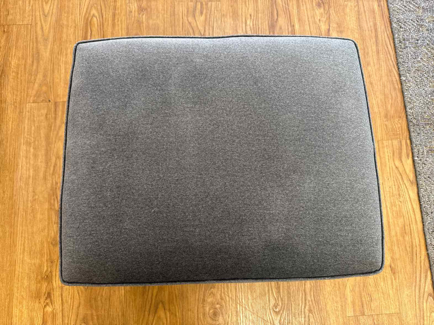 Flexsteel Pair of Charcoal Swivel Chairs w/ Ottoman