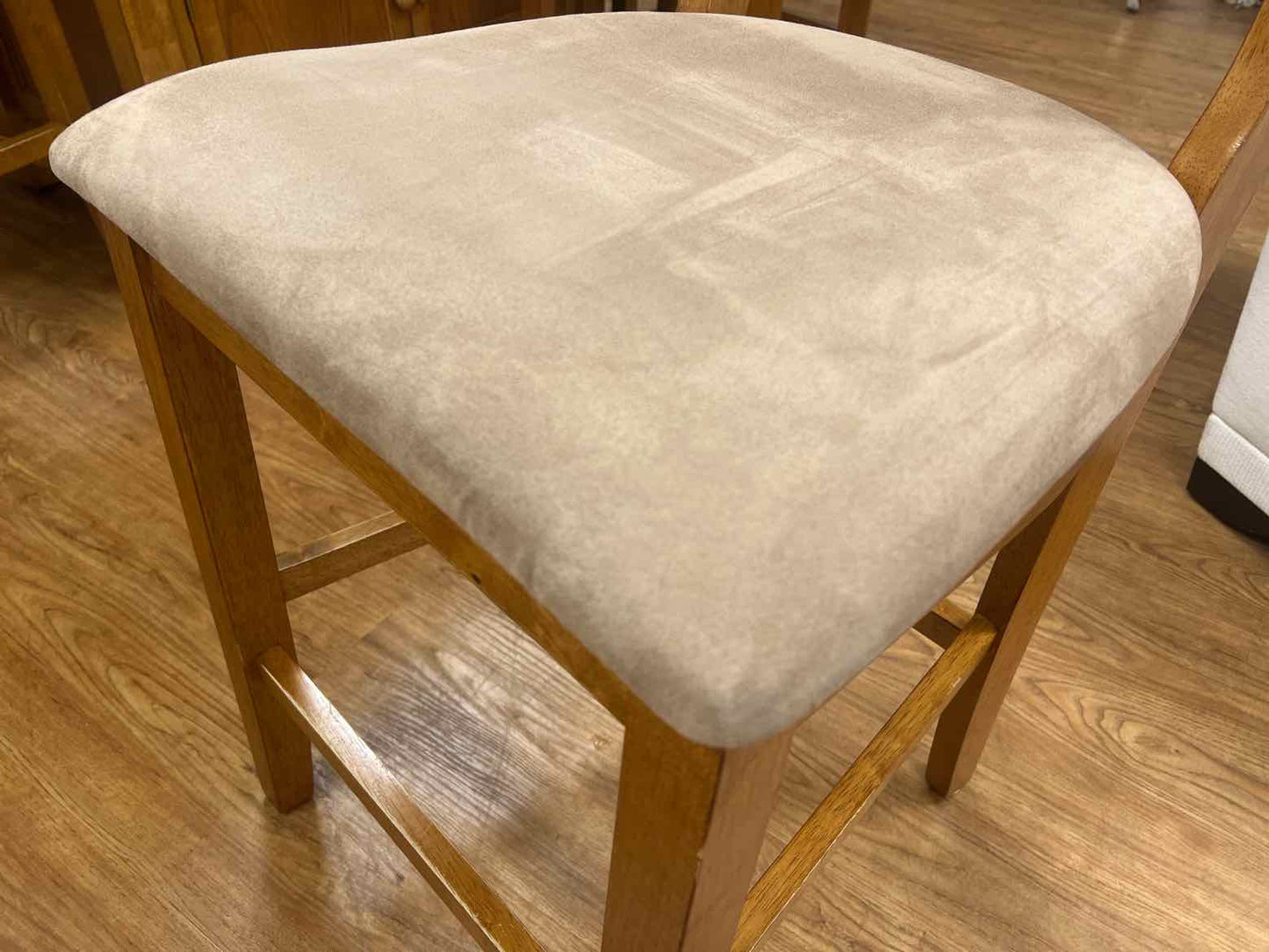 Oak Pub Table w/ Set of 6 Matching Stools