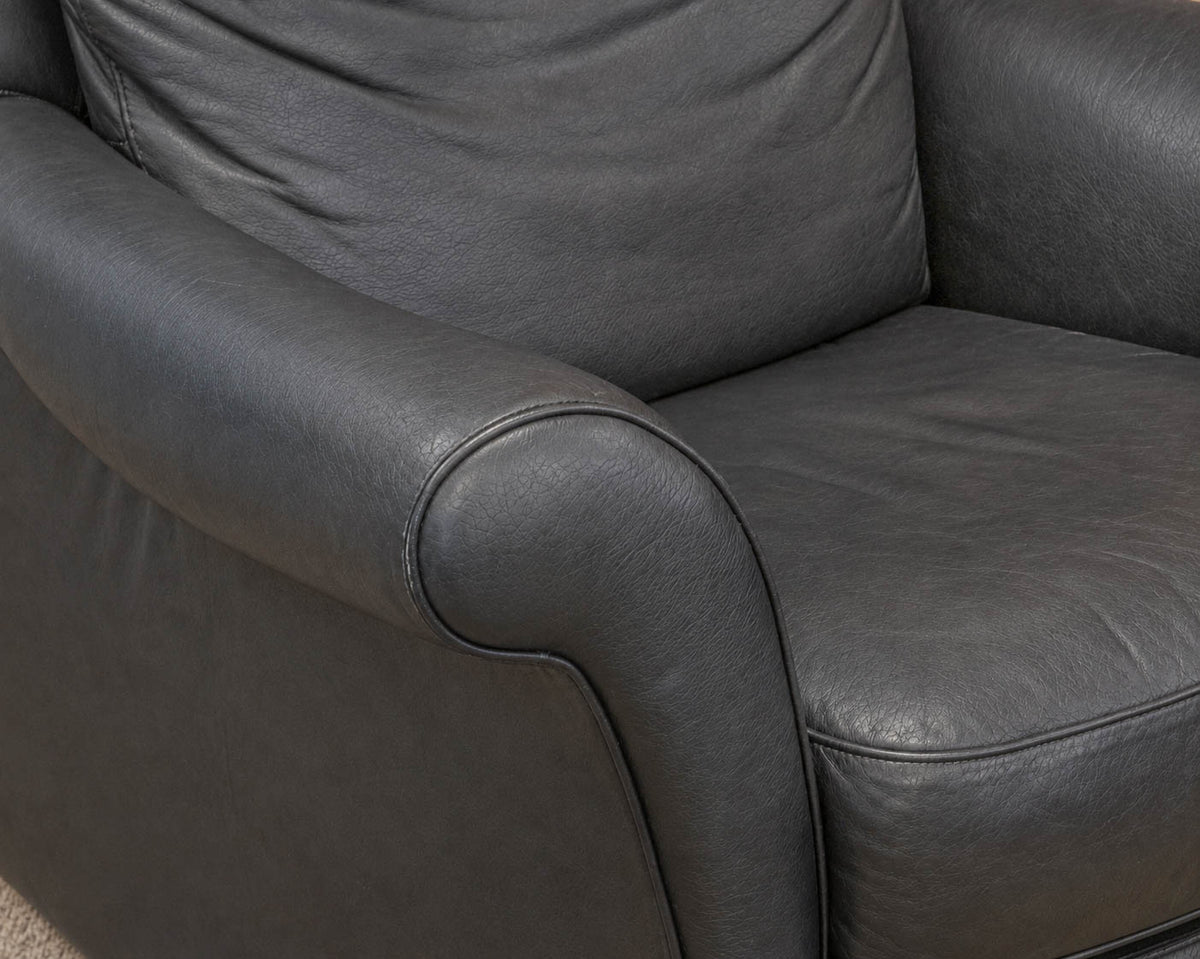 Recliner in Black Leather