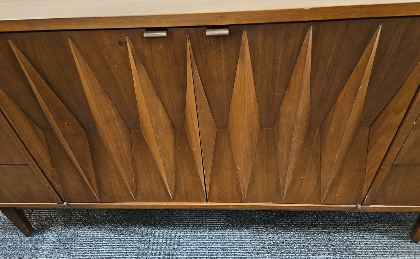 American Of Martinsville MCM 9-Drawer Dresser