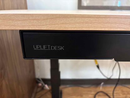 UPLIFT V3 Motoroized Standing Desk