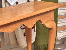 Leister Oak Queen Anne  Console/ Sofa Table