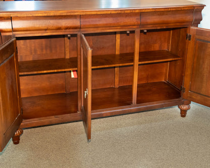 Ethan Allen 'British Classics' Cherry Finish 3 Door Sideboard