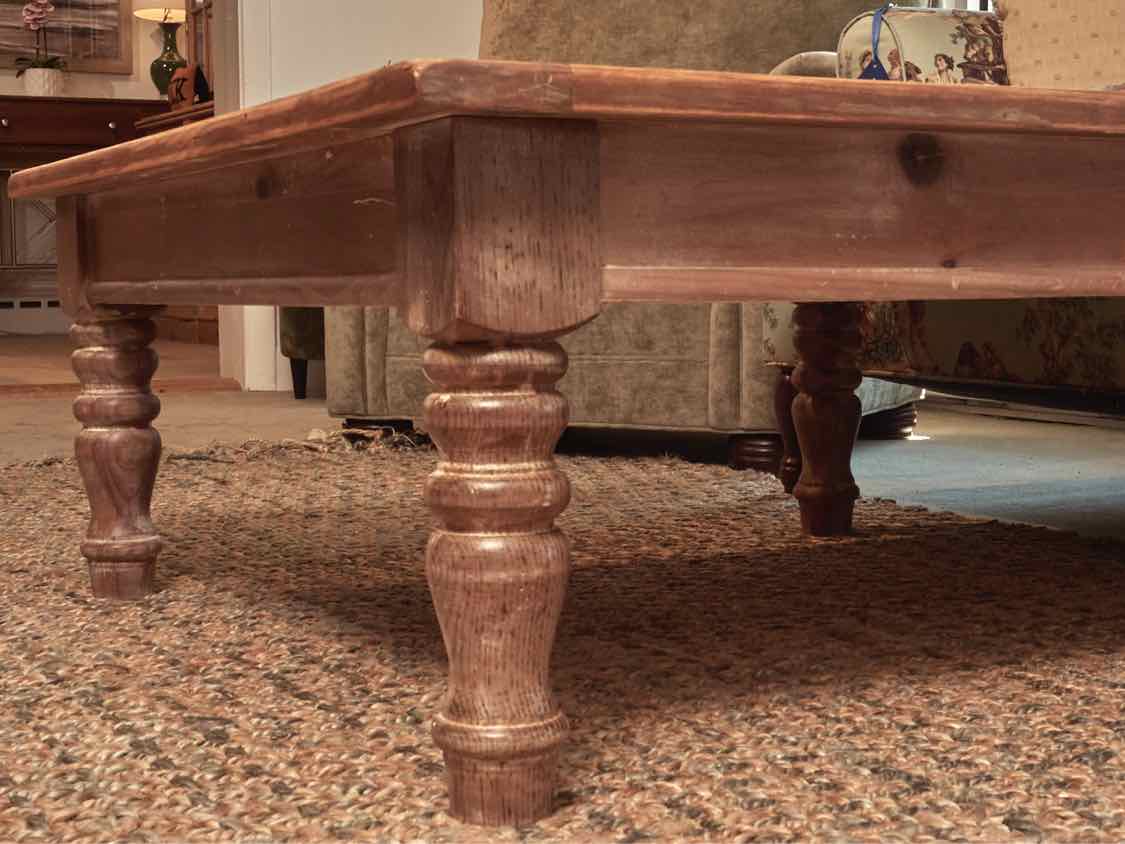 Pine Cocktail Table With Turned Legs
