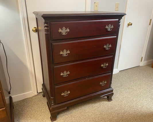 Mahogany 4-Drawer Chest with Reeded Columns