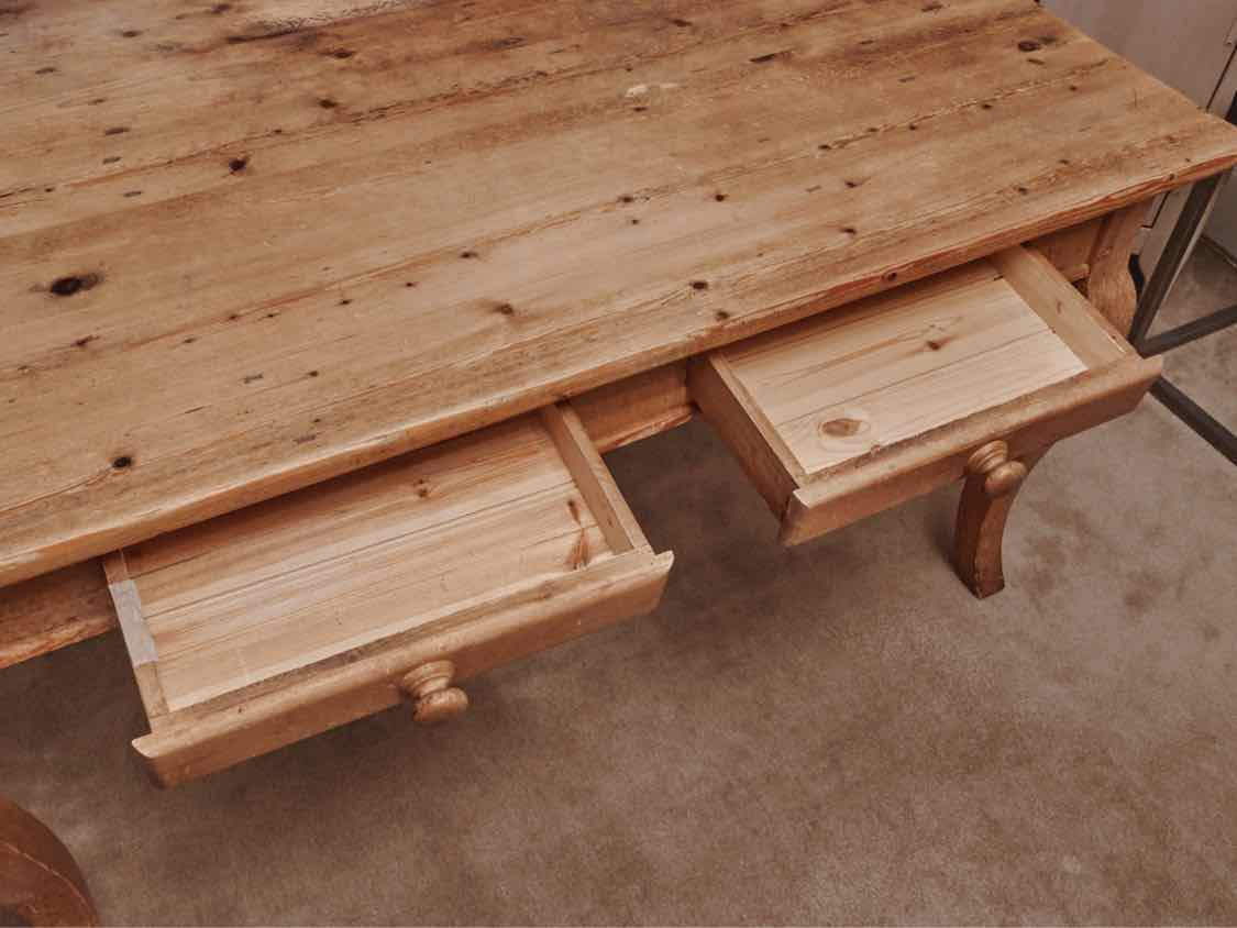 English Pine Dining Table with Cabriole Legs