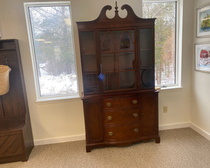 Mahogany China Cabinet with 1 Glass Door with Pediment Top