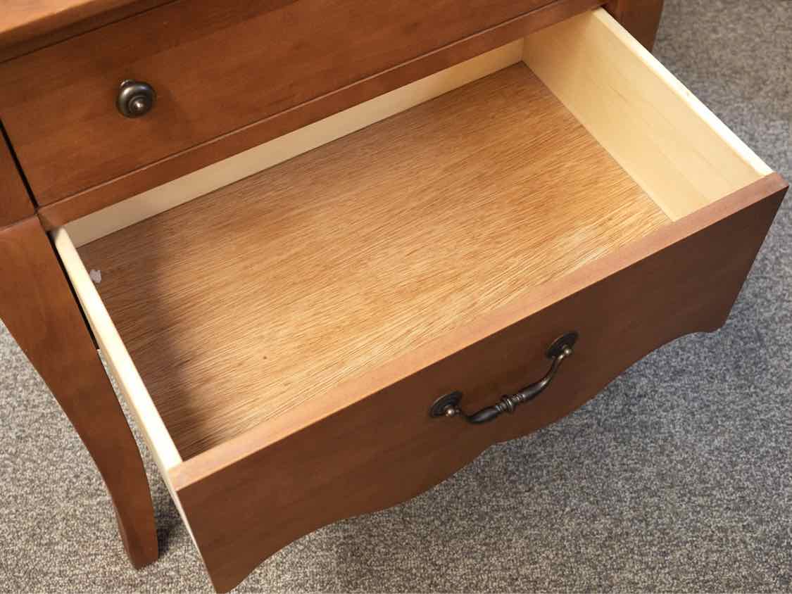 Richardson Brothers 2-Drawer Nightstand in Cherry
