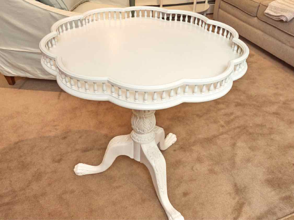 Pedestal Tea Table With Carved Legs In White Finish