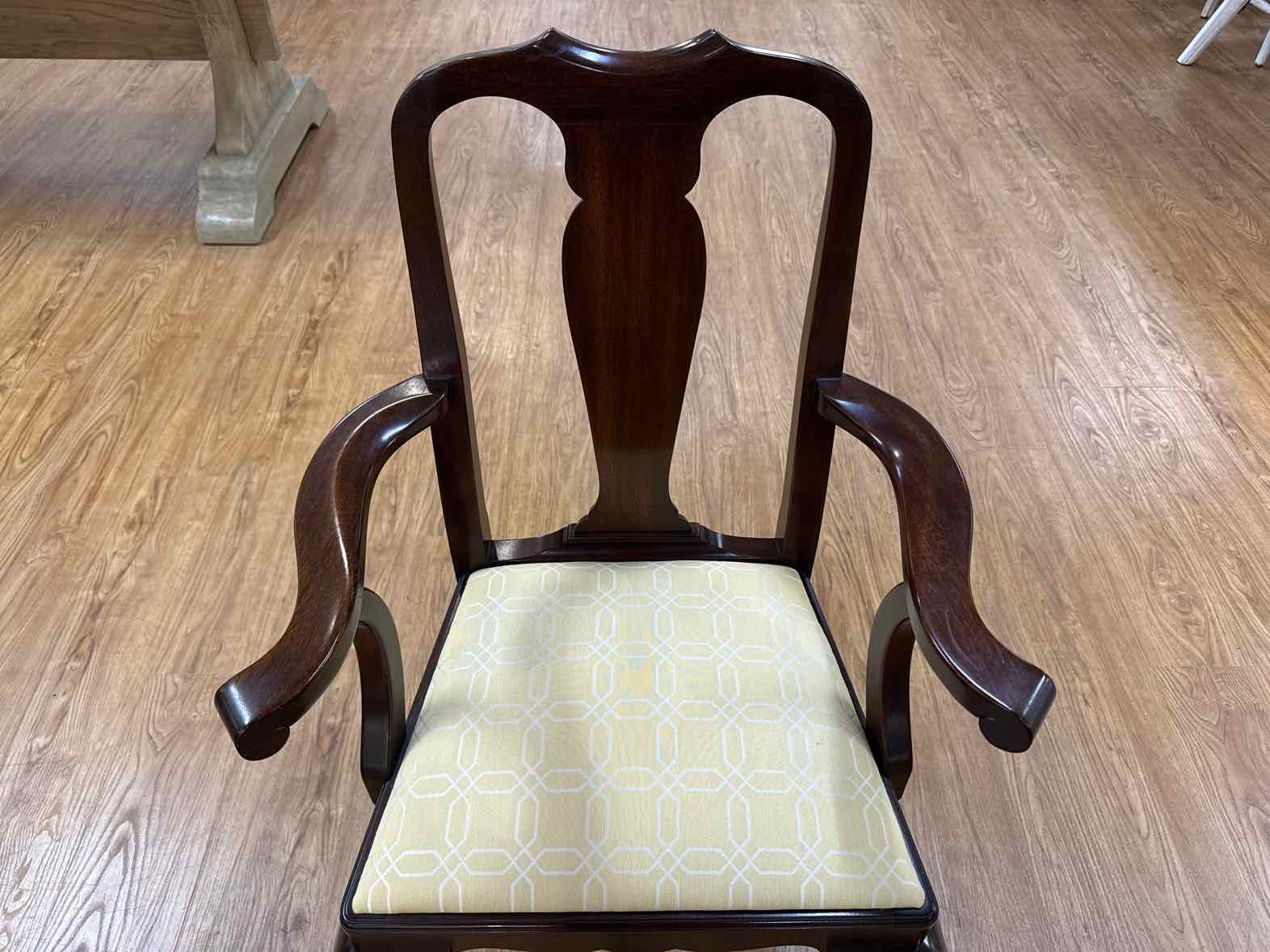 Henkel Harris Set of 6 Dining Chairs – Furniture Consignment Gallery
