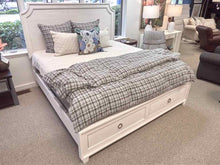 Bassett 'Ventura Panel Storage' King Bed