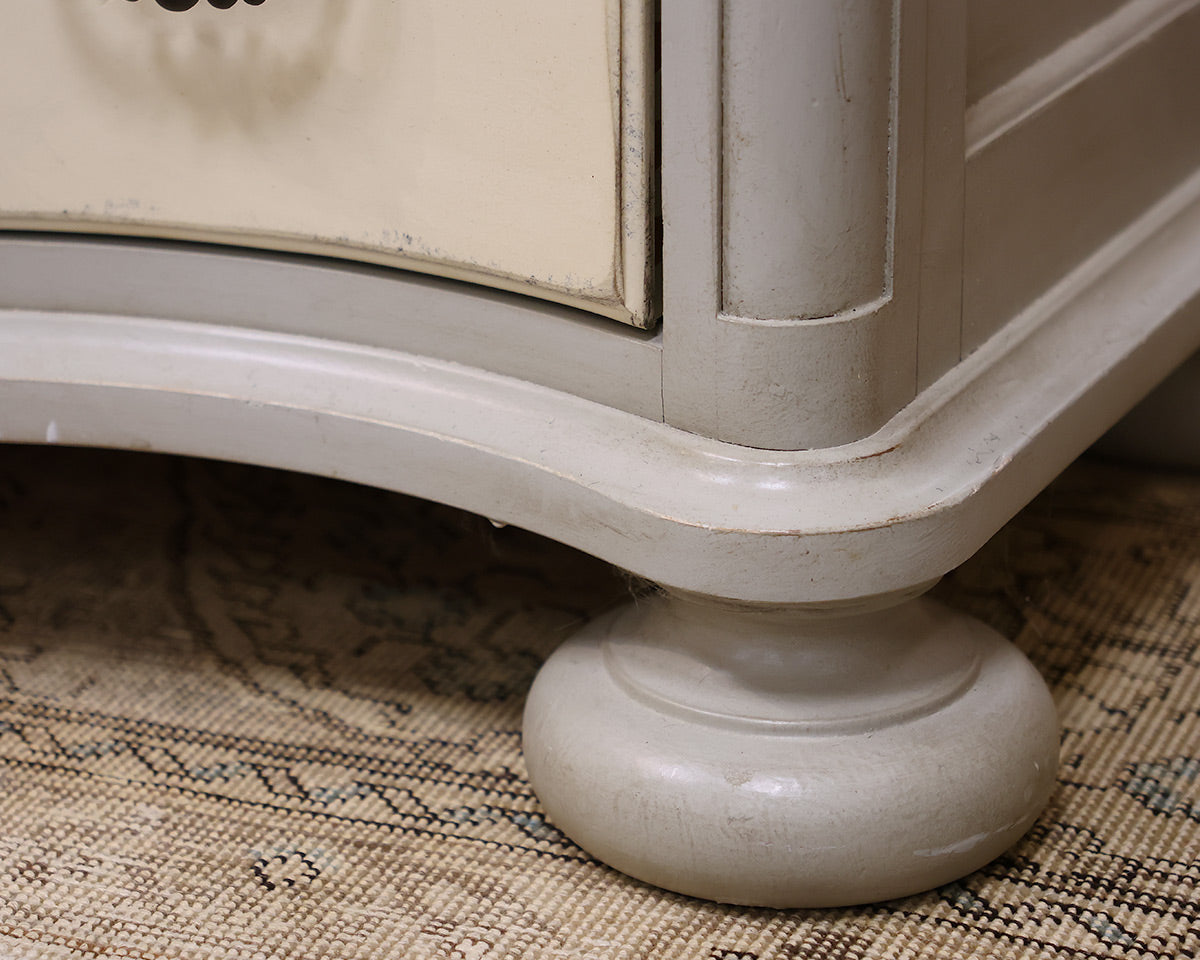 Pair of Universal Oyster Shell Accent Chests
