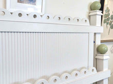 Maine Cottage Queen 'Lizzie' Bed in White & Green