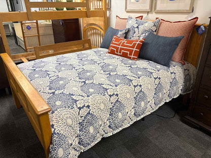 Pompanoosuc Mills 'New England' Queen Bed