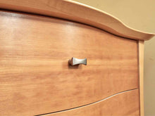 Maple 6 Drawer Chrome Knobs Chest