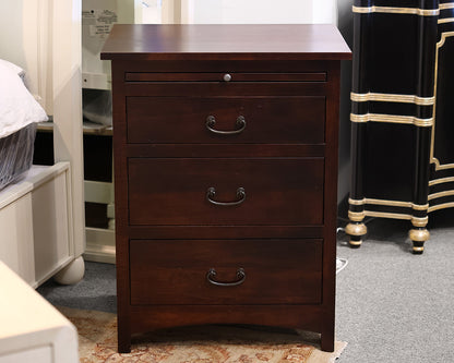 Daniels Amish Nightstands