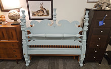 Leonard's Nantucket Thistle Queen Bed