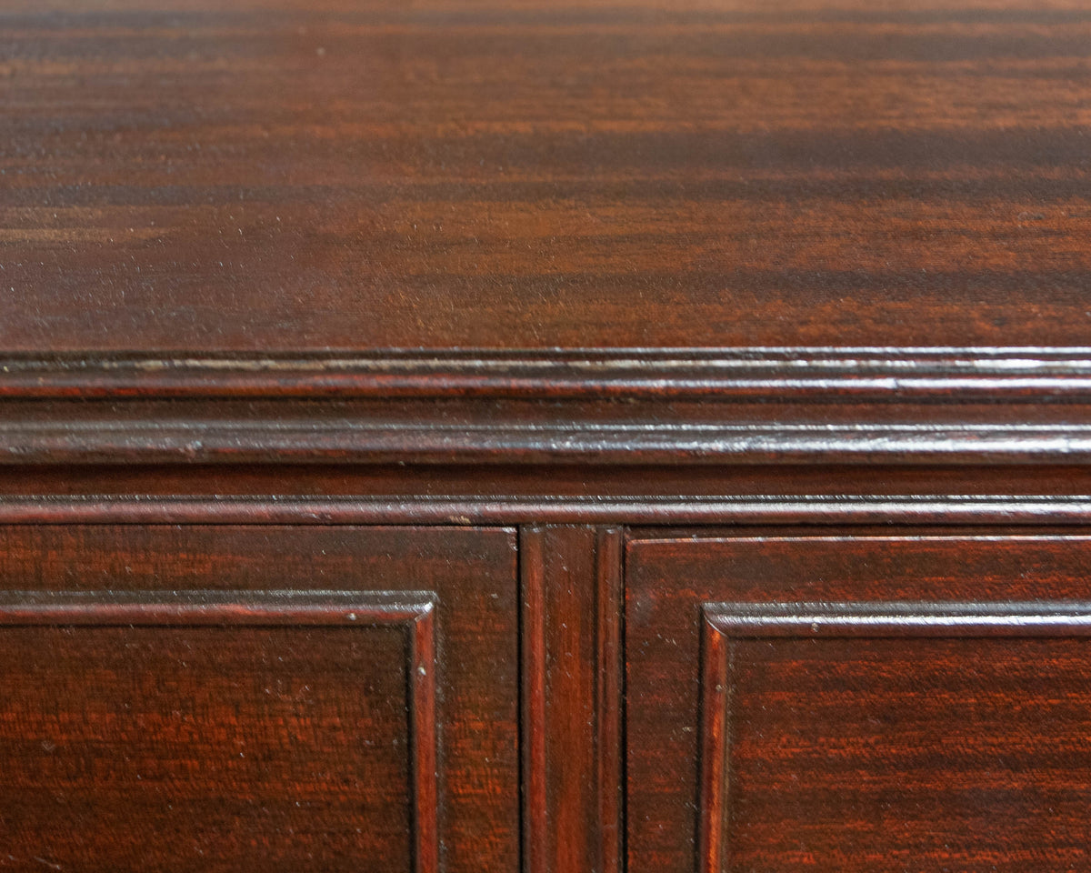 Federal Style Mahogany Six Drawer Chest
