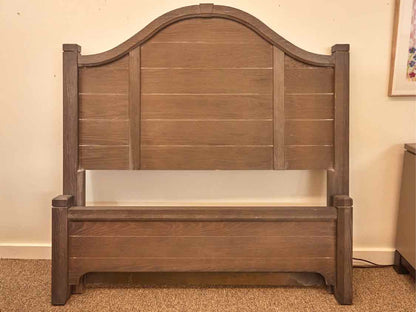Vaughan Bassett Arched Headboard Full Bed in Folkstone Driftwood Finish