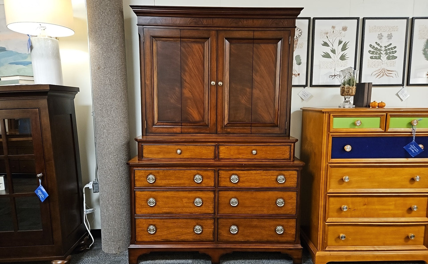 Ethan Allen Newport 'Kent' Dresser Television Cabinet